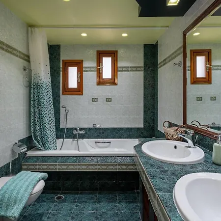 La Serena & Farm With Heated Pool Vilă *