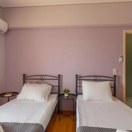 Vilă La Serena & Farm With Heated Pool